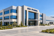 ASA PHARMA tabelalı büyük bir fabrika binasının temsili tasarımı; yapay zekâ ile oluşturulmuştur.